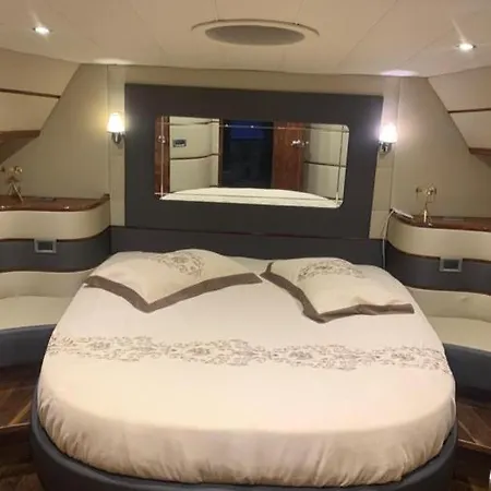 Yb Dis Ticaret As Botel Istanbulská provincie